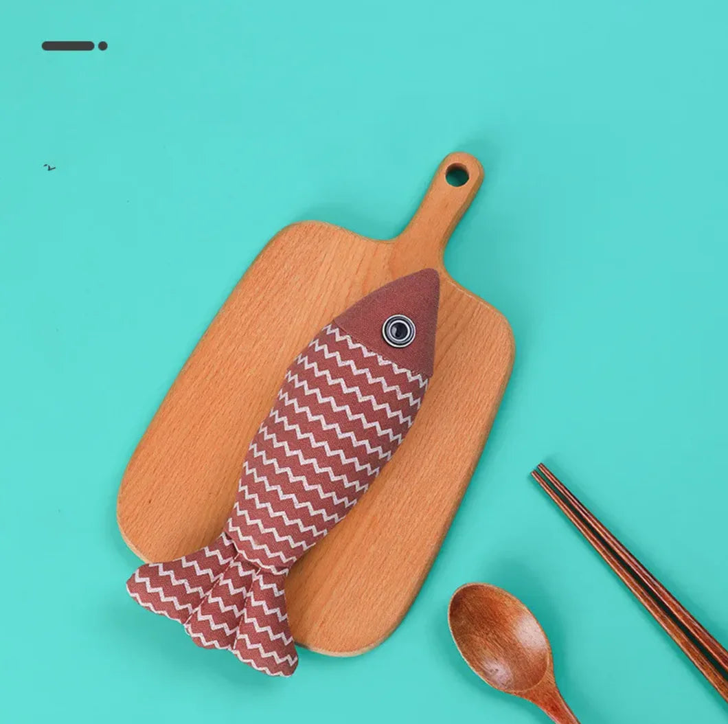 linen fish cat toy