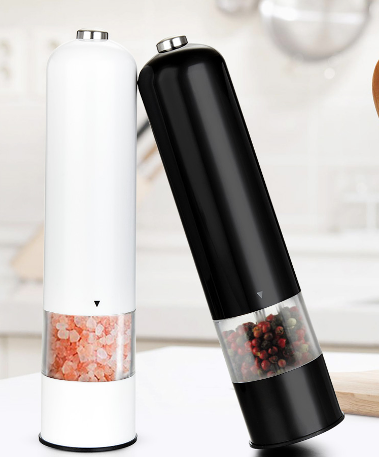 electric salt–pepper grinder