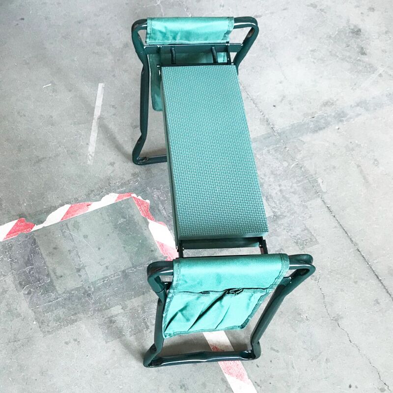 garden kneeler