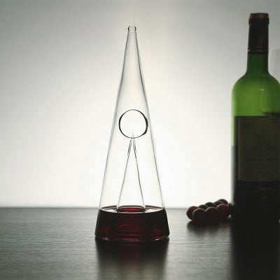 transparent wine decanter